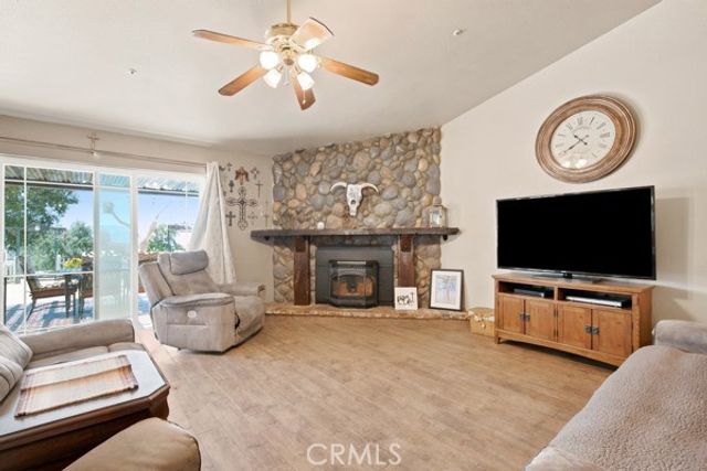 9722 Hierba, Agua Dulce, CA 91390