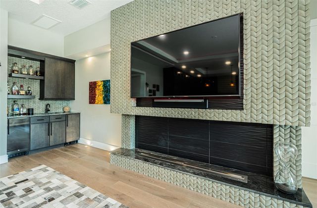 7822 CAUSEWAY BOULEVARD S, St Petersburg, FL 33707