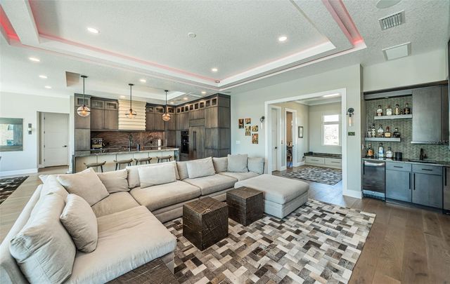 7822 CAUSEWAY BOULEVARD S, St Petersburg, FL 33707