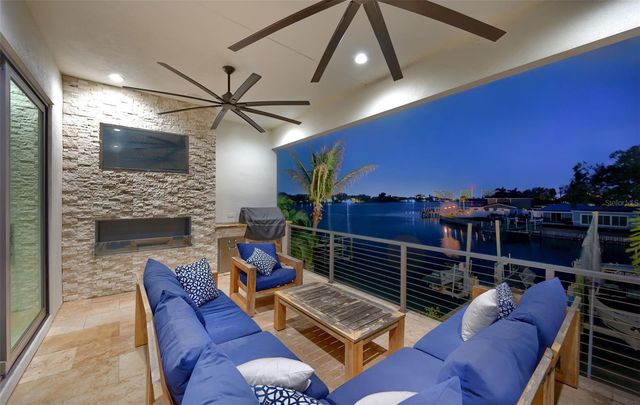 7822 CAUSEWAY BOULEVARD S, St Petersburg, FL 33707