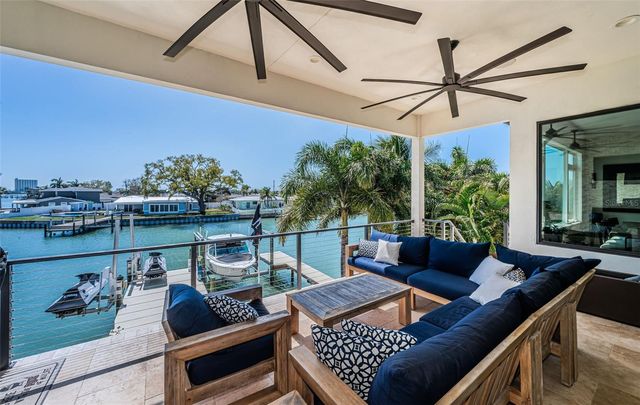 7822 CAUSEWAY BOULEVARD S, St Petersburg, FL 33707