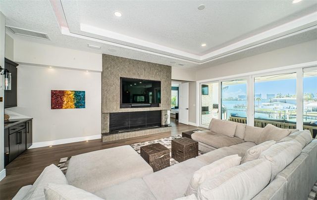 7822 CAUSEWAY BOULEVARD S, St Petersburg, FL 33707