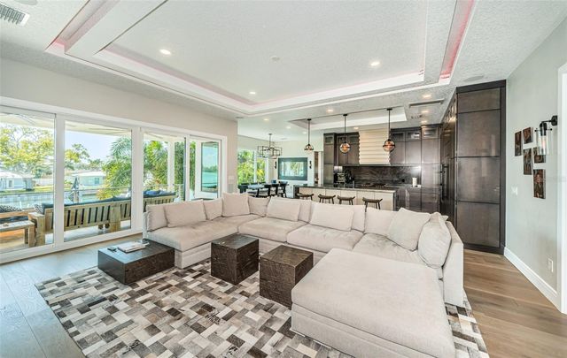 7822 CAUSEWAY BOULEVARD S, St Petersburg, FL 33707