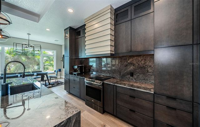 7822 CAUSEWAY BOULEVARD S, St Petersburg, FL 33707