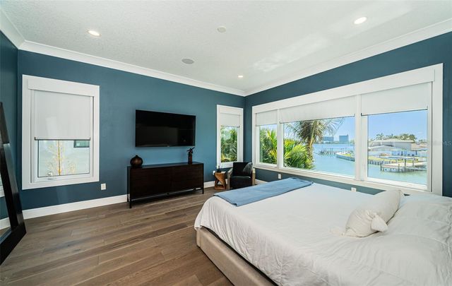 7822 CAUSEWAY BOULEVARD S, St Petersburg, FL 33707