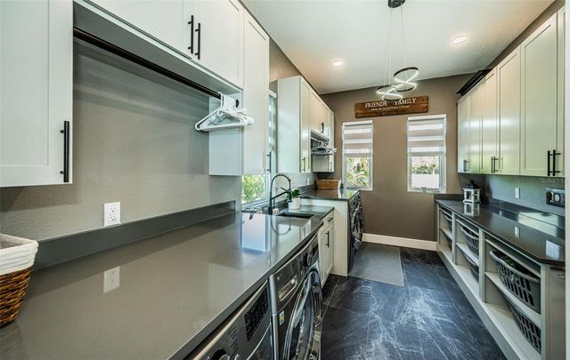 7822 CAUSEWAY BOULEVARD S, St Petersburg, FL 33707