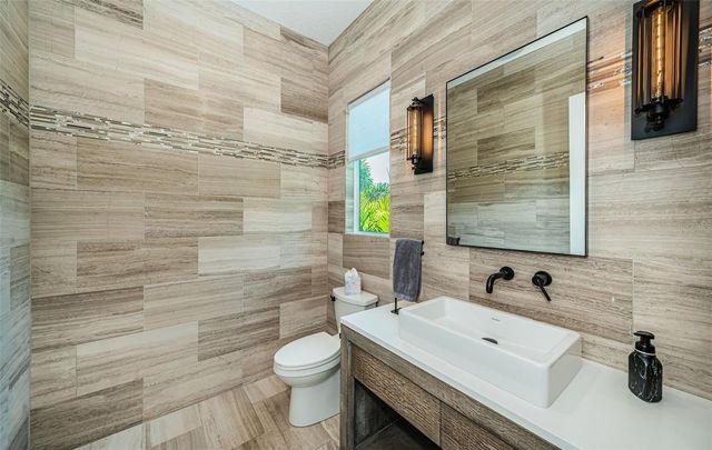 7822 CAUSEWAY BOULEVARD S, St Petersburg, FL 33707