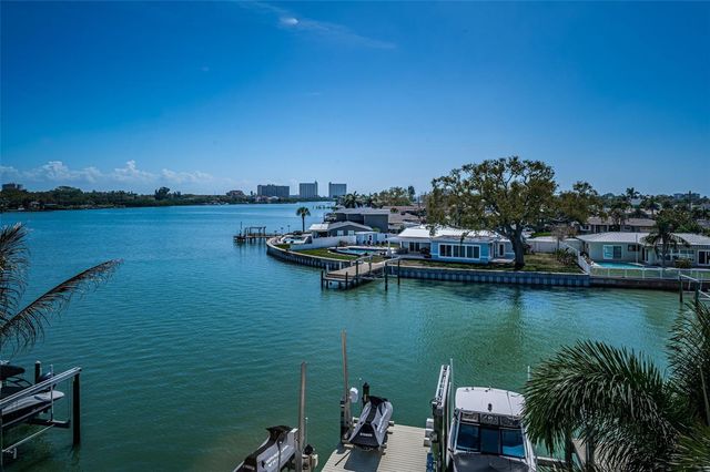 7822 CAUSEWAY BOULEVARD S, St Petersburg, FL 33707