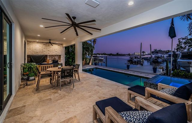 7822 CAUSEWAY BOULEVARD S, St Petersburg, FL 33707