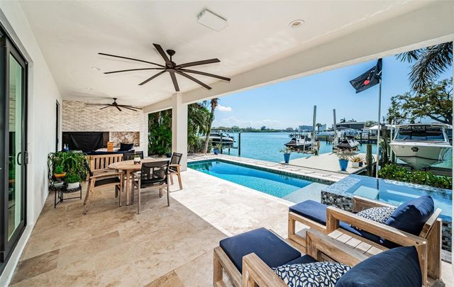 7822 CAUSEWAY BOULEVARD S, St Petersburg, FL 33707