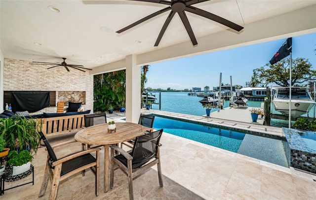 7822 CAUSEWAY BOULEVARD S, St Petersburg, FL 33707