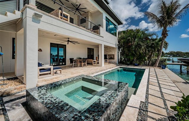 7822 CAUSEWAY BOULEVARD S, St Petersburg, FL 33707