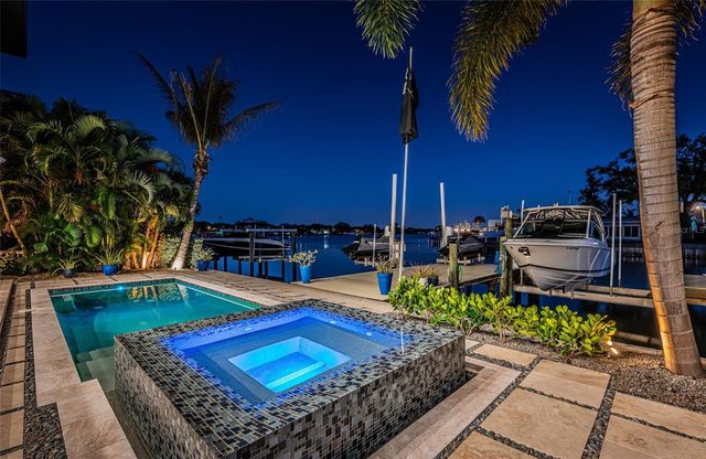 7822 CAUSEWAY BOULEVARD S, St Petersburg, FL 33707