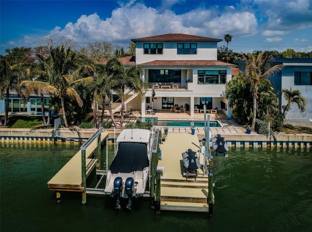 7822 CAUSEWAY BOULEVARD S, St Petersburg, FL 33707