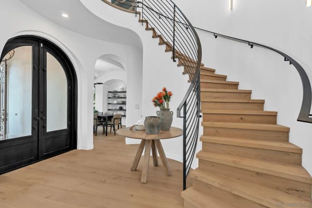 120 Carob Way, Coronado, CA 92118