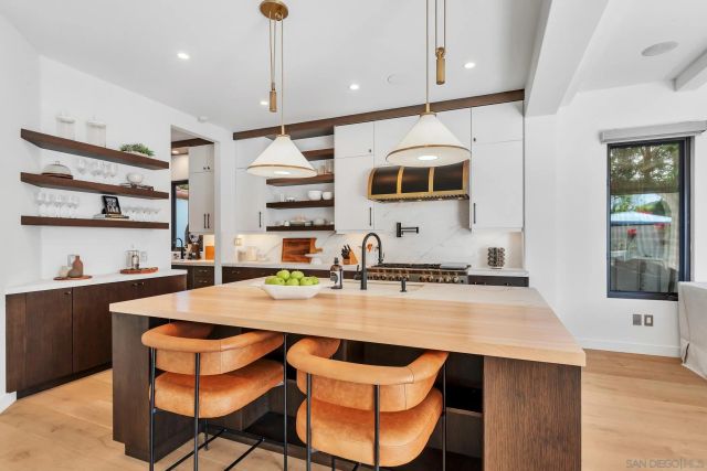 120 Carob Way, Coronado, CA 92118