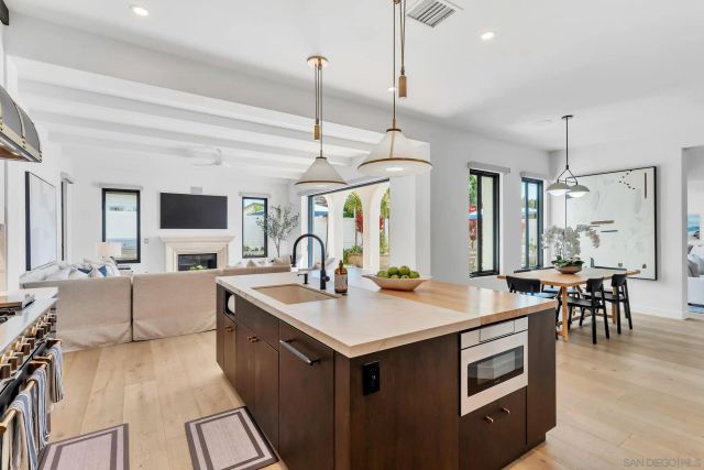 120 Carob Way, Coronado, CA 92118