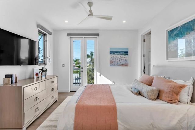 120 Carob Way, Coronado, CA 92118