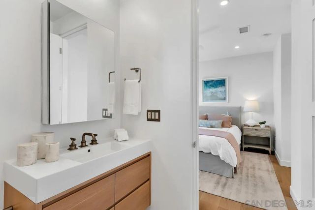 120 Carob Way, Coronado, CA 92118