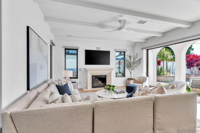 120 Carob Way, Coronado, CA 92118