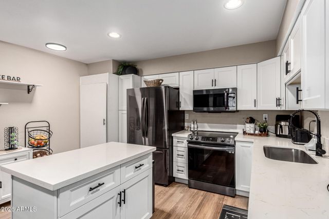 141 N DATE Street 63, Mesa, AZ 85201