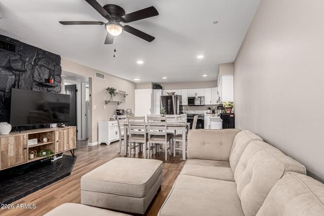 141 N DATE Street 63, Mesa, AZ 85201