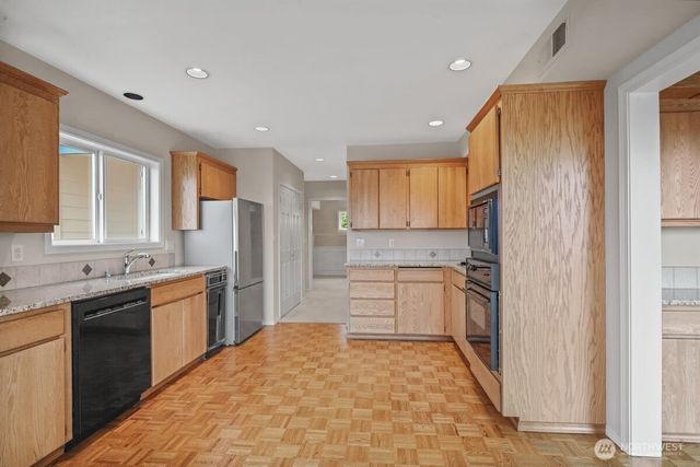 126 Cormorant Drive, Steilacoom, WA 98388