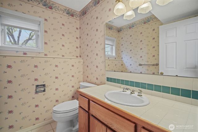 126 Cormorant Drive, Steilacoom, WA 98388