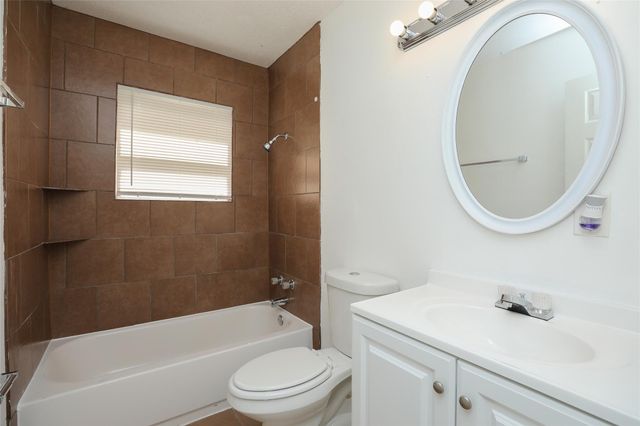 5418 Myrtlewood Street, Houston, TX 77033