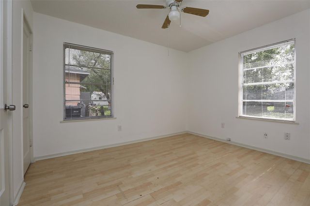 5418 Myrtlewood Street, Houston, TX 77033