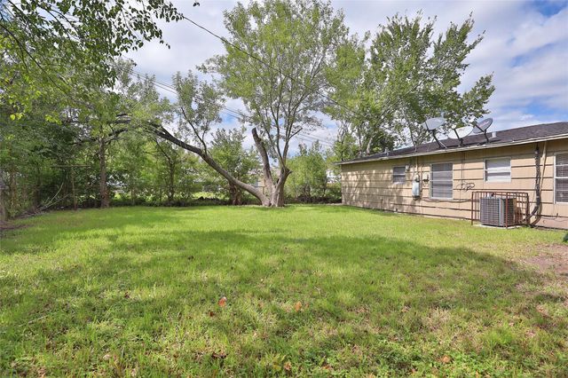 5418 Myrtlewood Street, Houston, TX 77033
