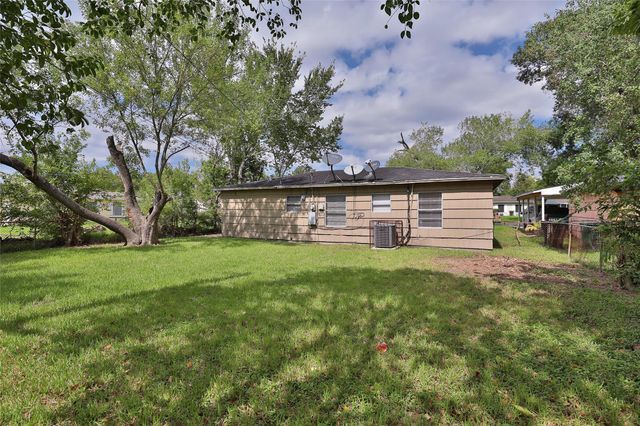 5418 Myrtlewood Street, Houston, TX 77033