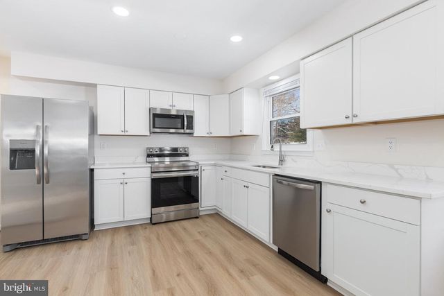35 FOX RUN LN, Fredericksburg, VA 22405