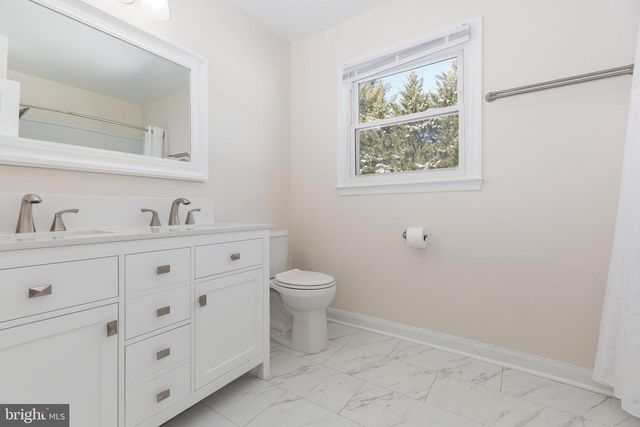 35 FOX RUN LN, Fredericksburg, VA 22405