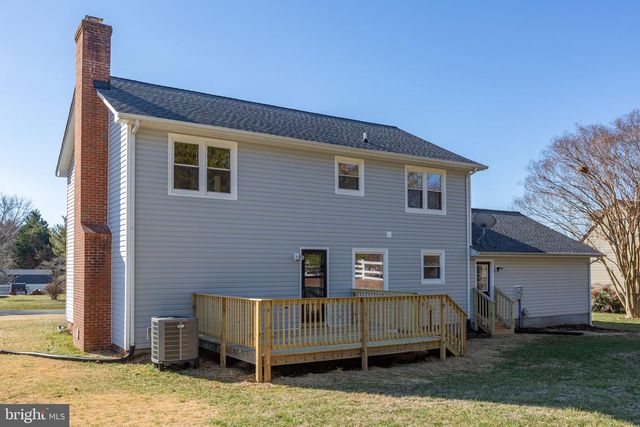 35 FOX RUN LN, Fredericksburg, VA 22405