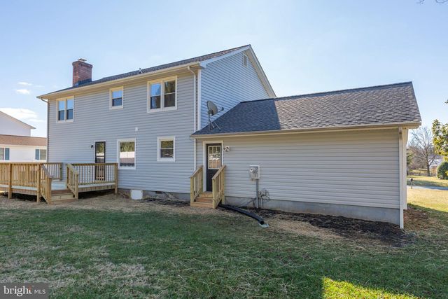 35 FOX RUN LN, Fredericksburg, VA 22405