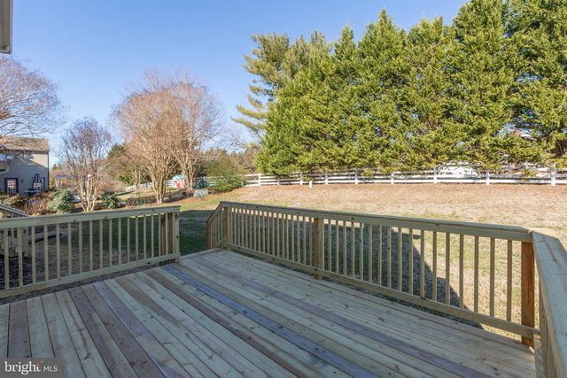 35 FOX RUN LN, Fredericksburg, VA 22405