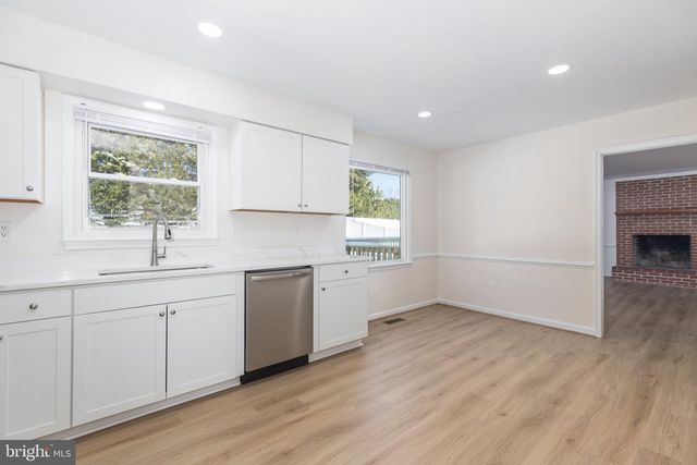 35 FOX RUN LN, Fredericksburg, VA 22405