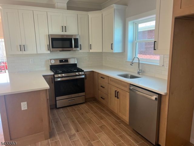 1060 Magnolia Ave, Elizabeth City, NJ 07201