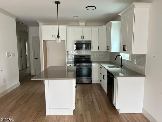 1060 Magnolia Ave, Elizabeth City, NJ 07201