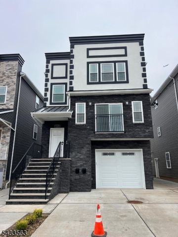 1060 Magnolia Ave, Elizabeth City, NJ 07201