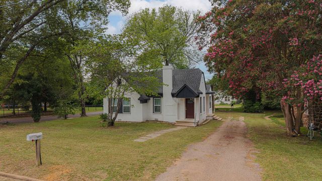 1809 S Green St., Longview, TX 75602