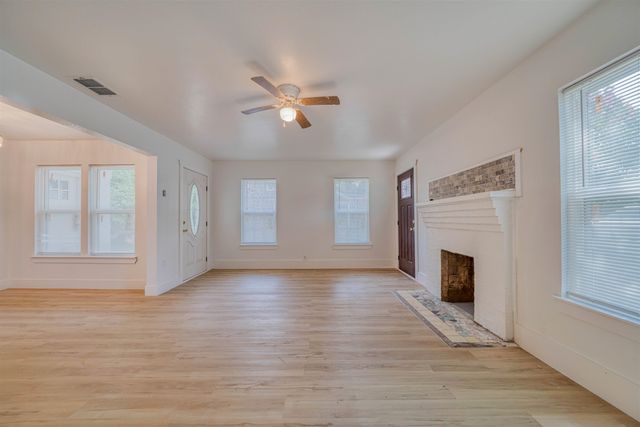 1809 S Green St., Longview, TX 75602