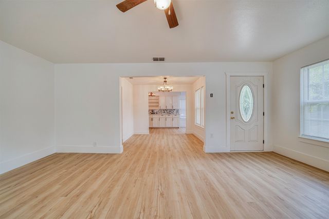 1809 S Green St., Longview, TX 75602