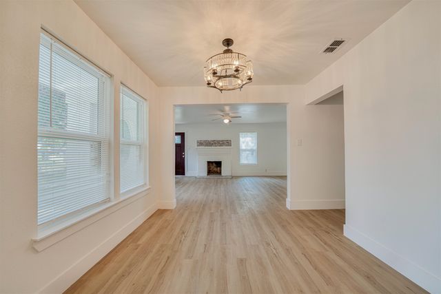 1809 S Green St., Longview, TX 75602