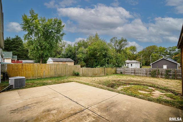 1107 MECHANIC Street, Pekin, IL 61554