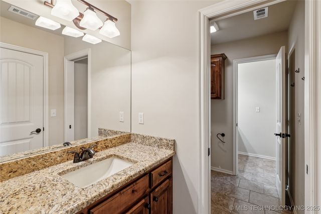 3726 S Fir Boulevard, Broken Arrow, OK 74011