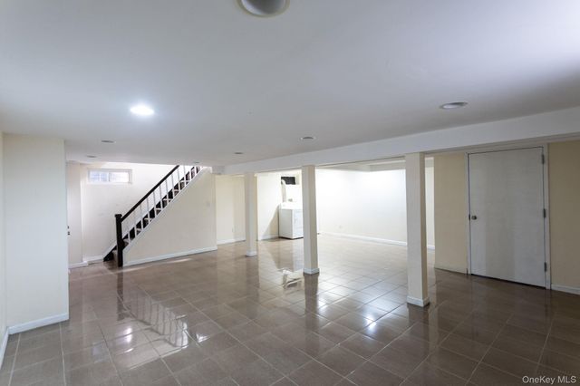 73-35 189th Street, Fresh Meadows, NY 11366
