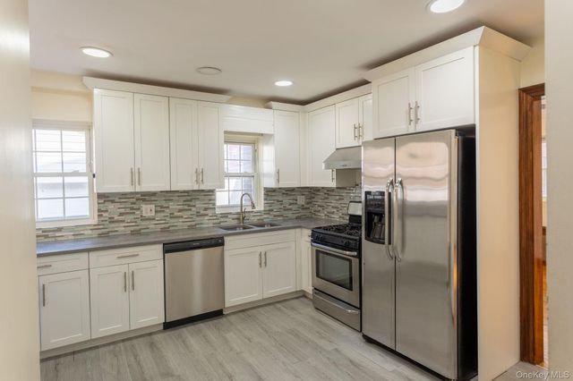 73-35 189th Street, Fresh Meadows, NY 11366