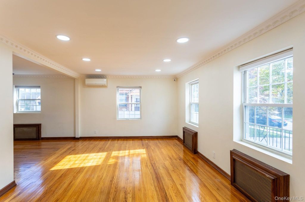 73-35 189th Street, Fresh Meadows, NY 11366 — photo 5
